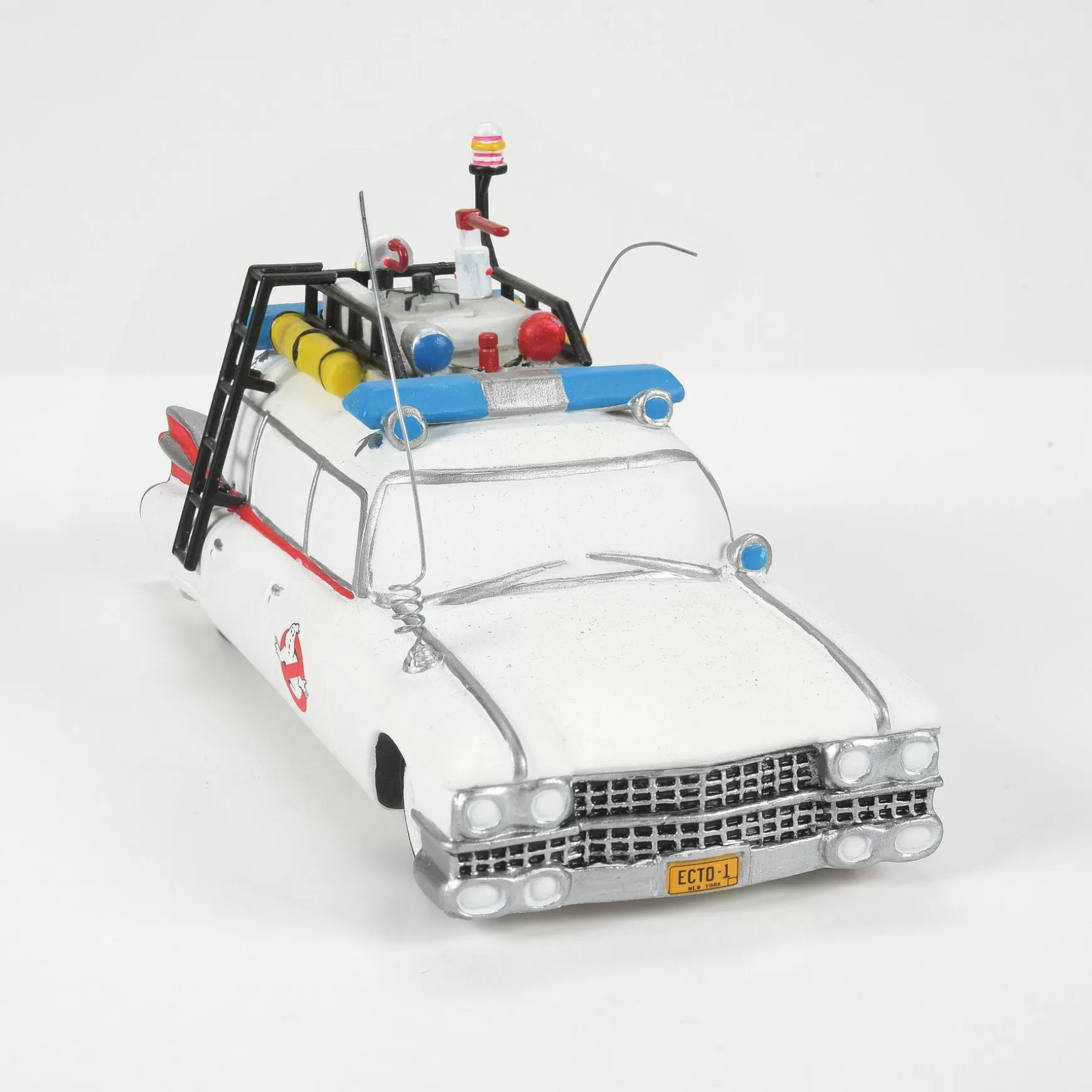 Department 56 Ghostbusters Ecto-1< Hot Properties Village