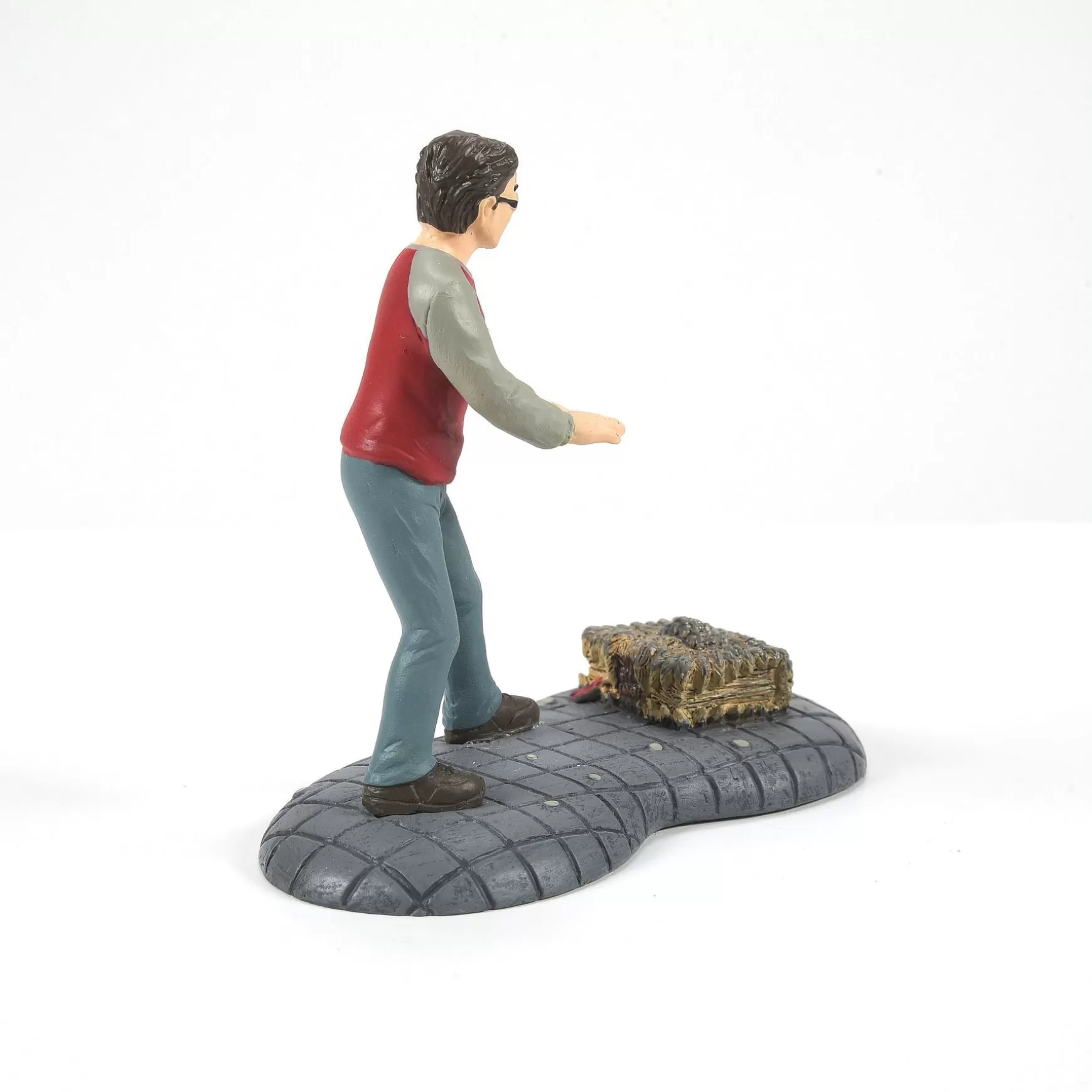 Department 56 Harry & His Monster Book< Harry Potter™ Village