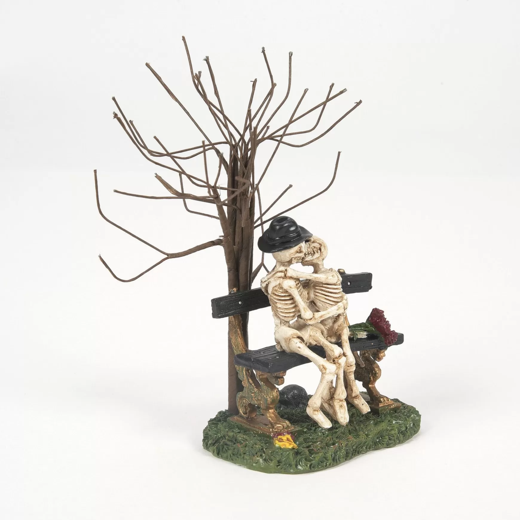 Department 56 Kiss Of Death< Halloween Village Accessories
