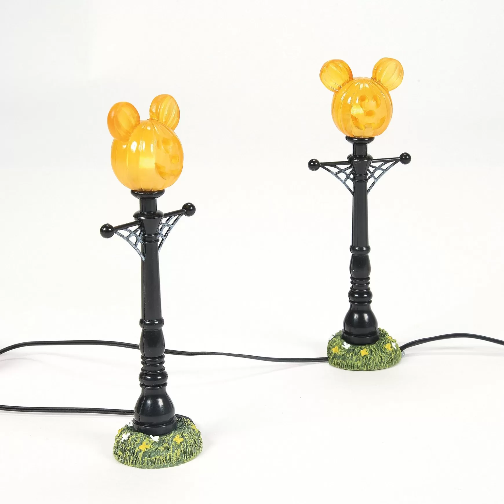 Department 56 Mickey's Pumpkintown St Lights< Disney Village