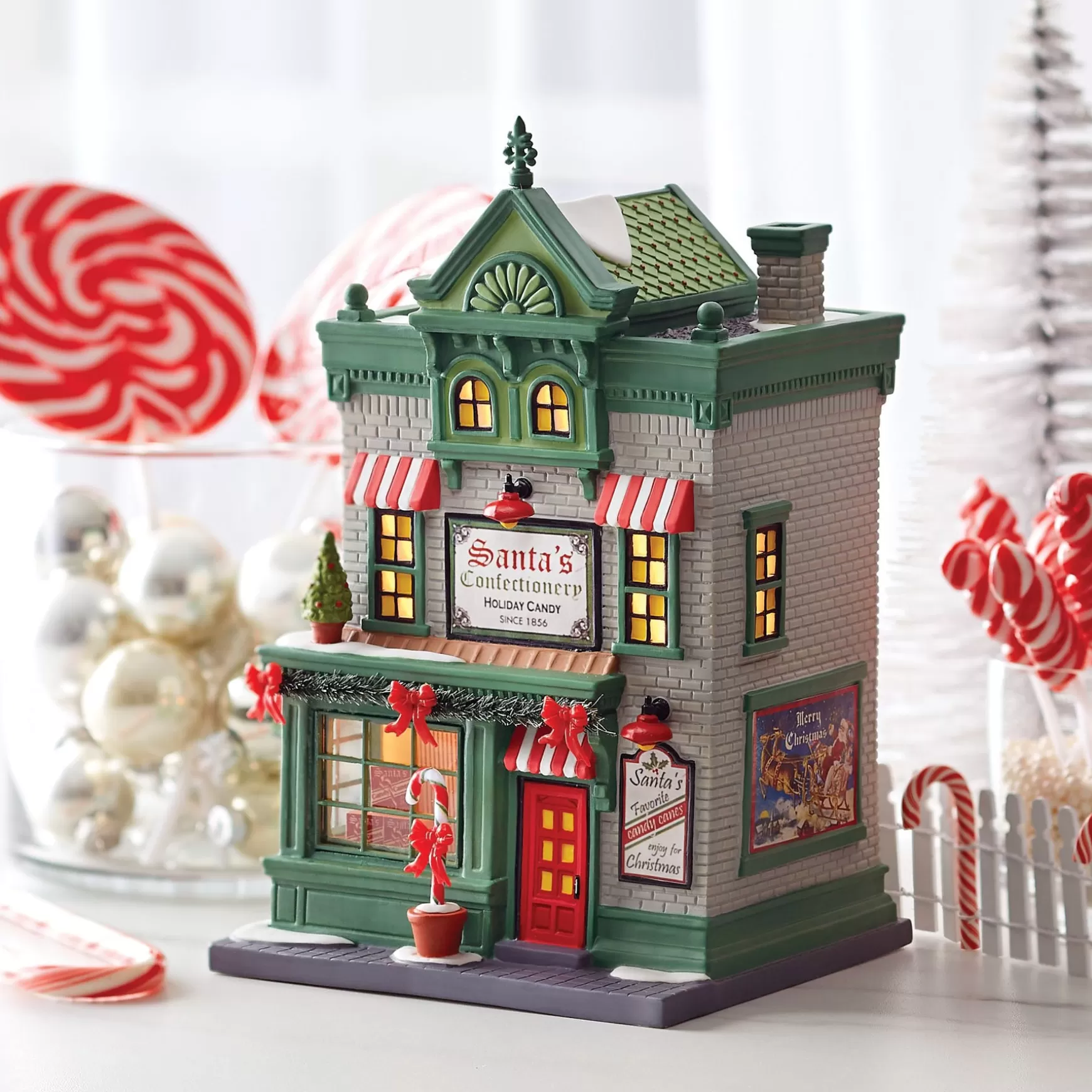 Department 56 Santa's Corner Confectionery< Christmas In The City Series